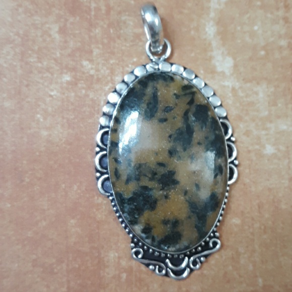 New Green Tourmaline 925 Silver Pendant. - Picture 6 of 8